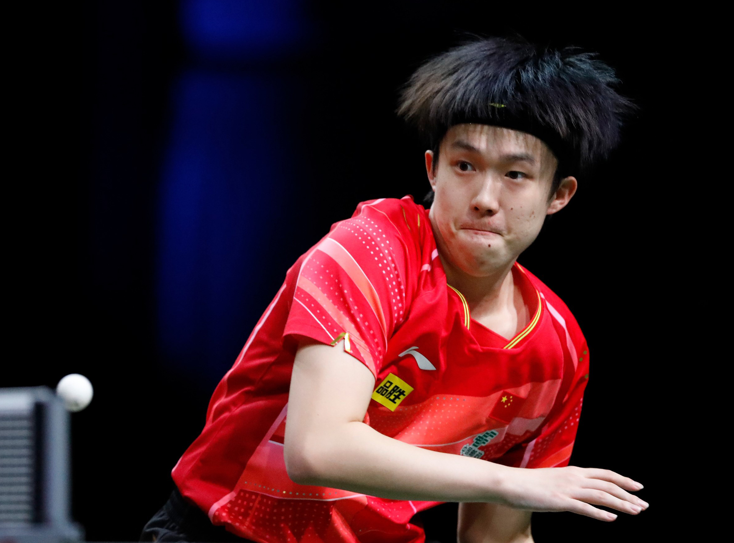 新加坡世乒赛@王楚欣3:0战胜高承睿，成功晋级男子单打16强！